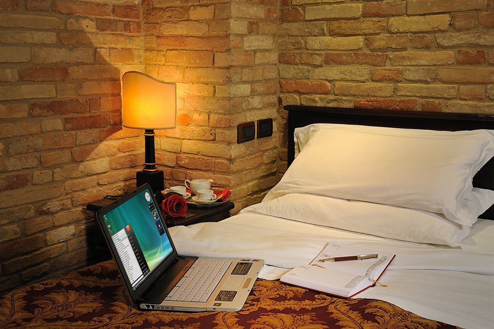 Hotel Bonconte Urbino Exterior photo